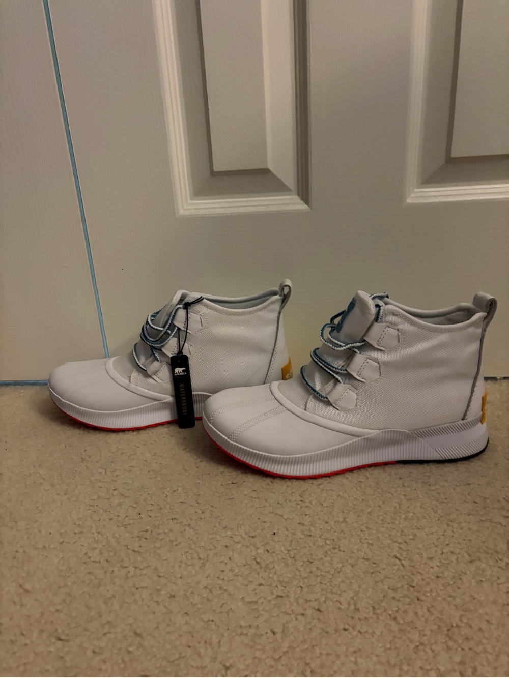Sorel Women's Out 'N About III Classic White Boot — Waterproof 10 NWOB - Picture 5 of 9